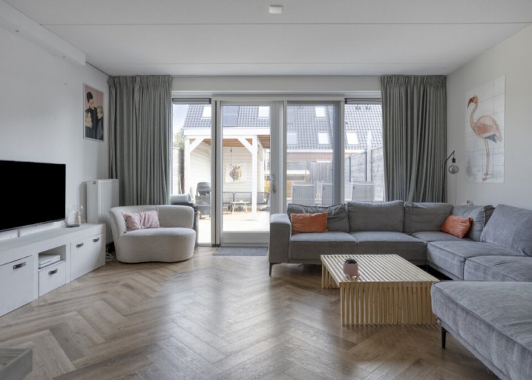  Carmen 48, Sint Jansteen