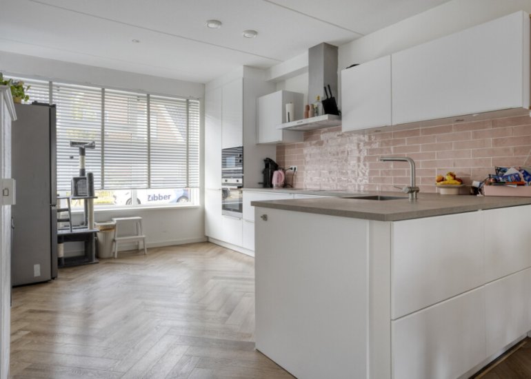  Carmen 48, Sint Jansteen