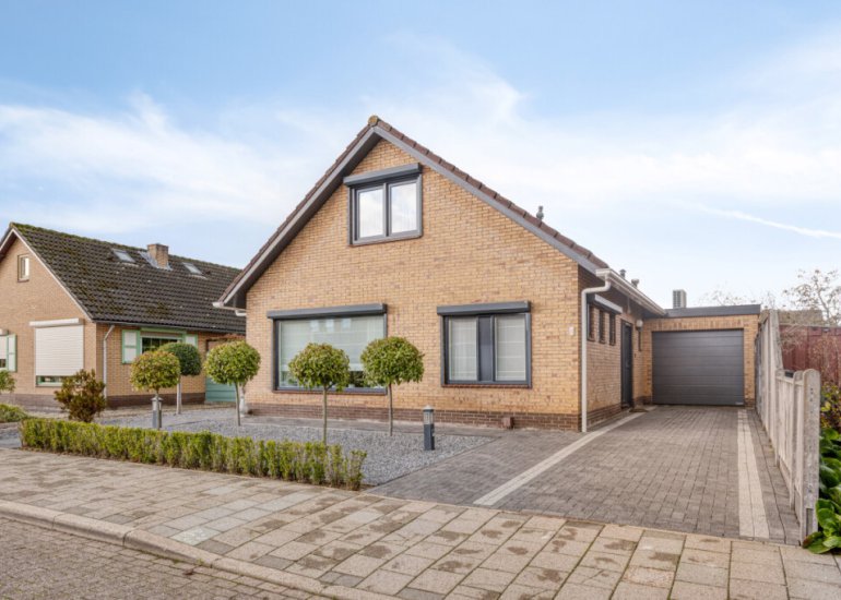  Elzenstraat 4, Sint Jansteen