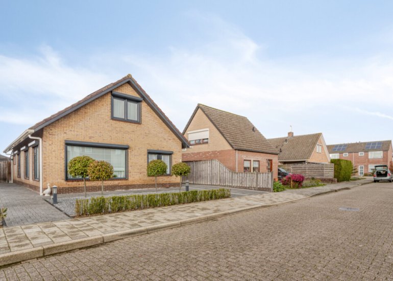  Elzenstraat 4, Sint Jansteen