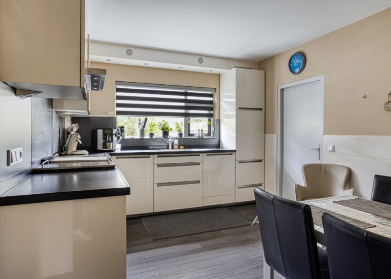  Elzenstraat 4, Sint Jansteen