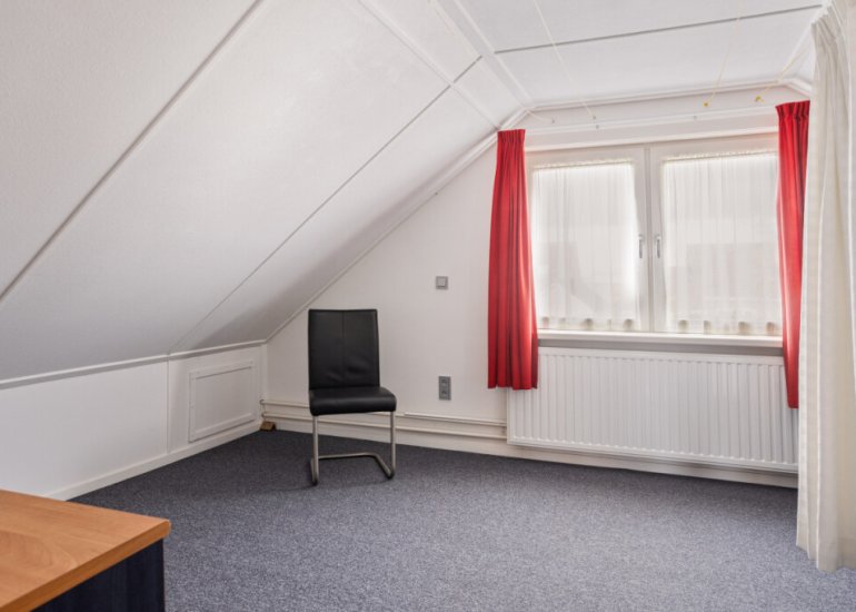  Elzenstraat 4, Sint Jansteen