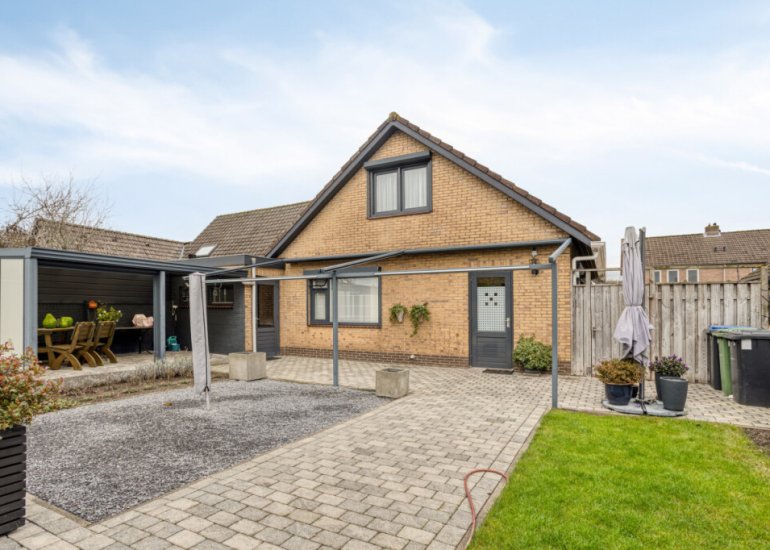  Elzenstraat 4, Sint Jansteen