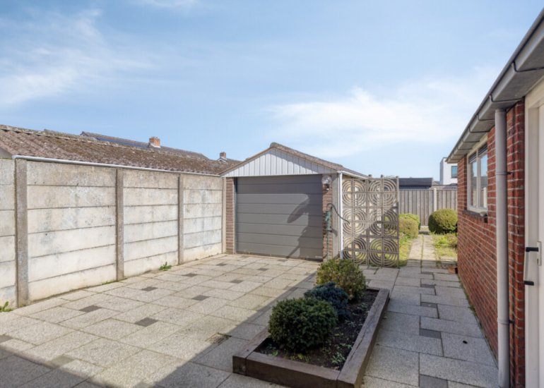  Burg. IJsebaertstraat 10, Sint Jansteen