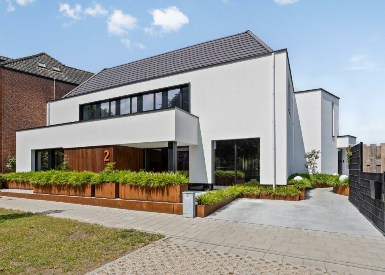  Dorpsplein 2, Zuiddorpe