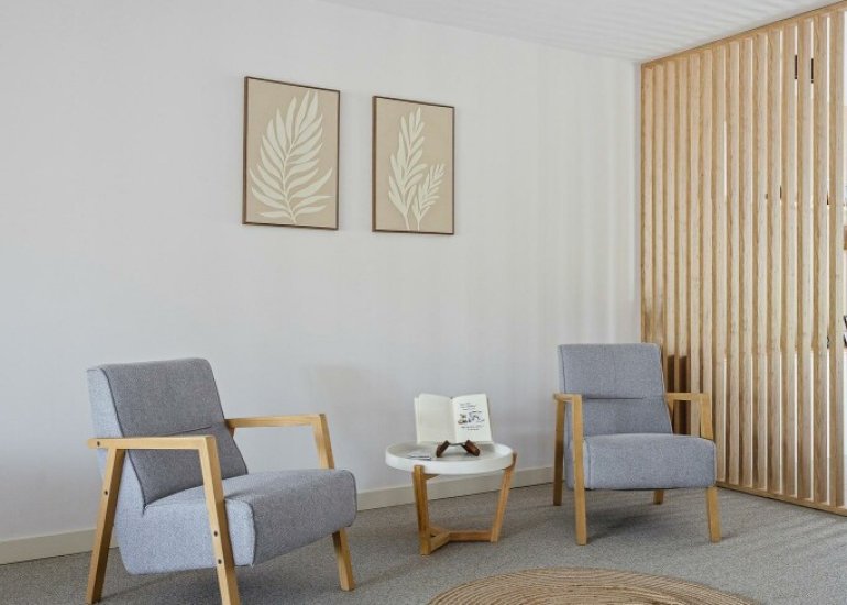  Dorpsplein 2, Zuiddorpe