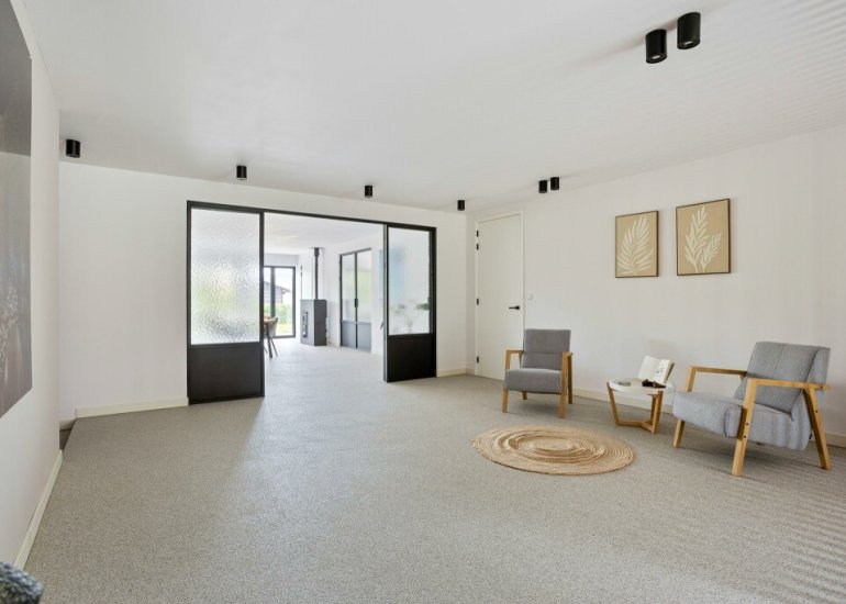  Dorpsplein 2, Zuiddorpe