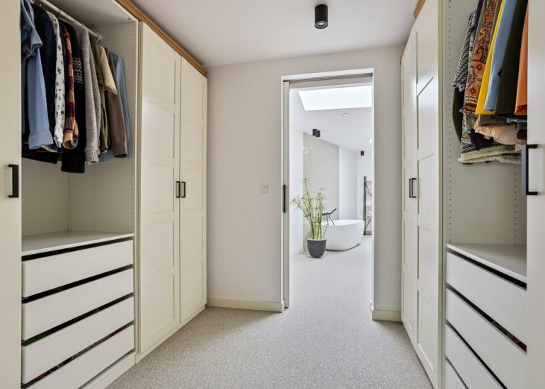  Dorpsplein 2, Zuiddorpe