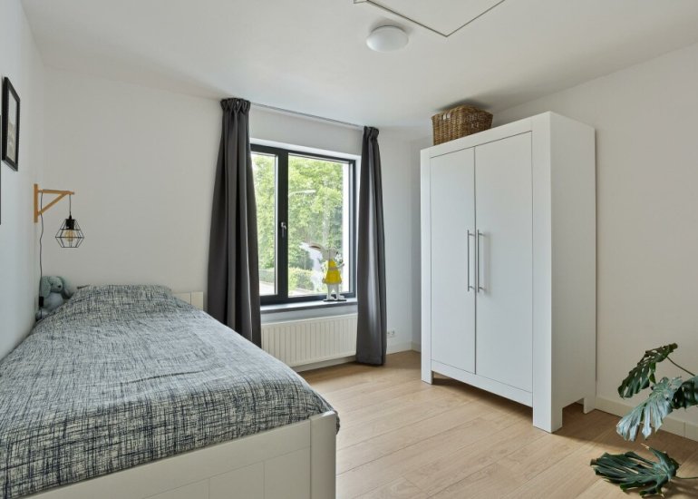  Dorpsplein 2, Zuiddorpe