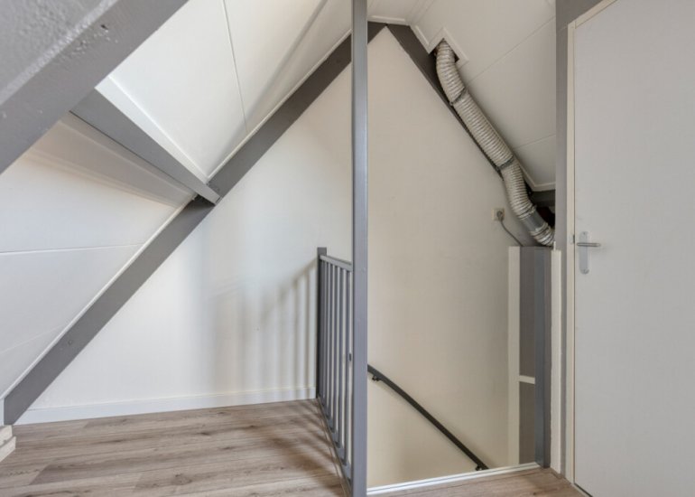  Pastoor J.A.M. van den Muijsenbergstraat 15, Hoofdplaat