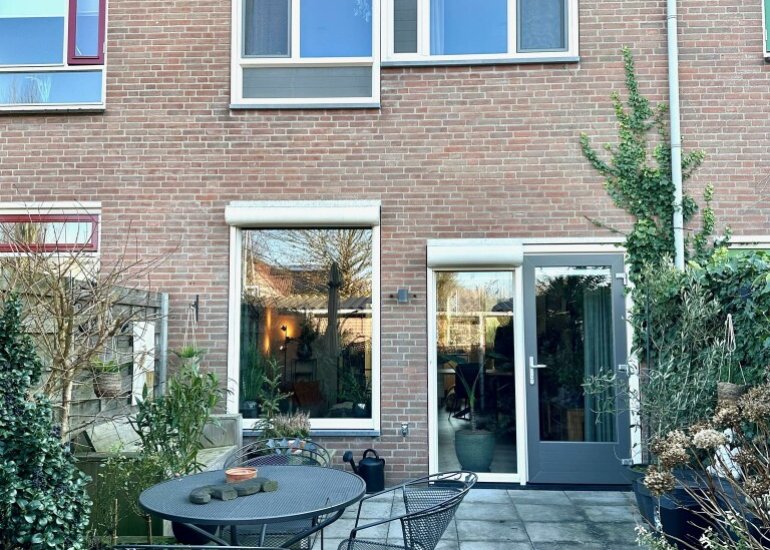  Ceres 44, Oostburg