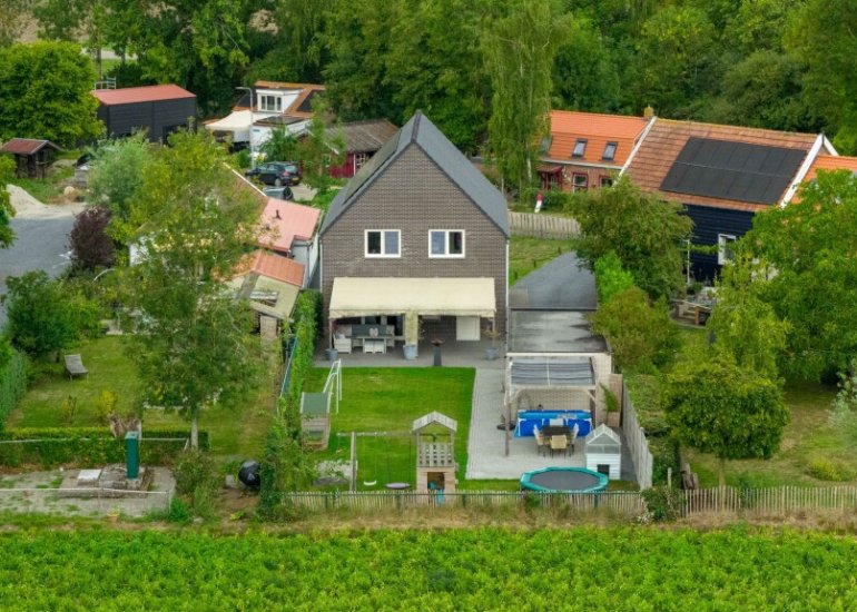  Sasput 5, Schoondijke