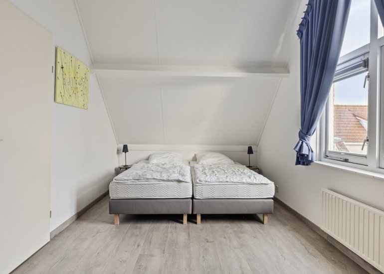  Nieuwesluisweg 1042, Breskens